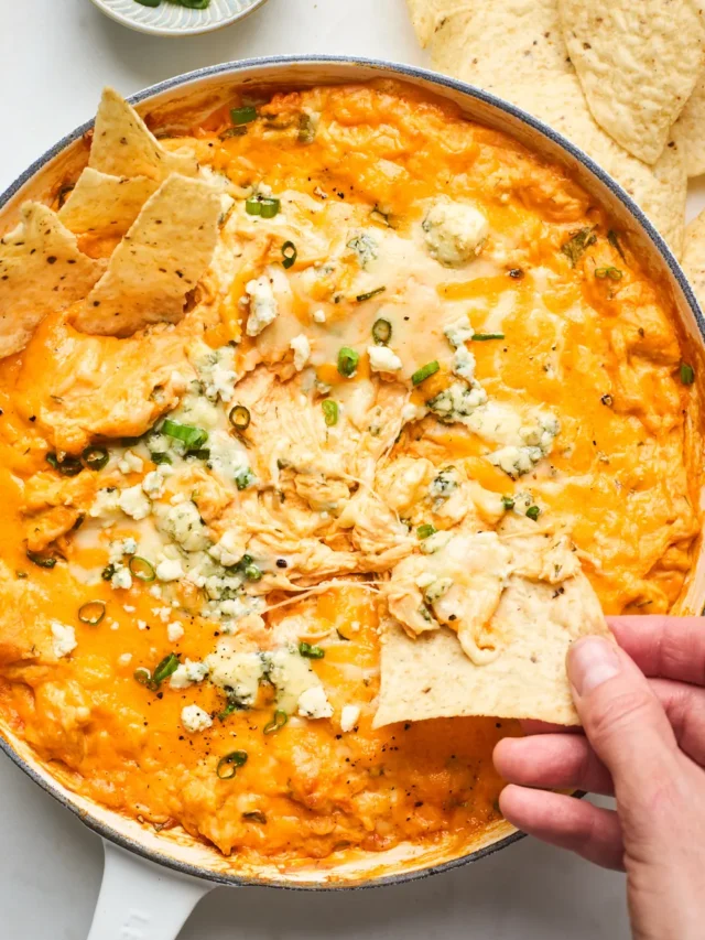 Easy Buffalo Chicken Dip