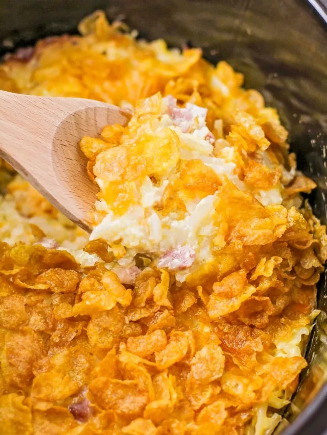Cheesy Crockpot Hashbrown Casserole