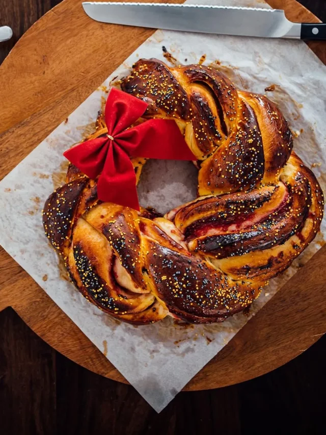 3-Ingredient Cloud Bread Christmas Wreaths